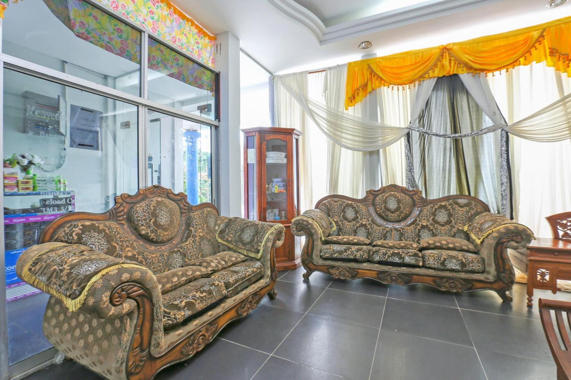 OYO 89933 Nun Hotel Jeli Extérieur photo