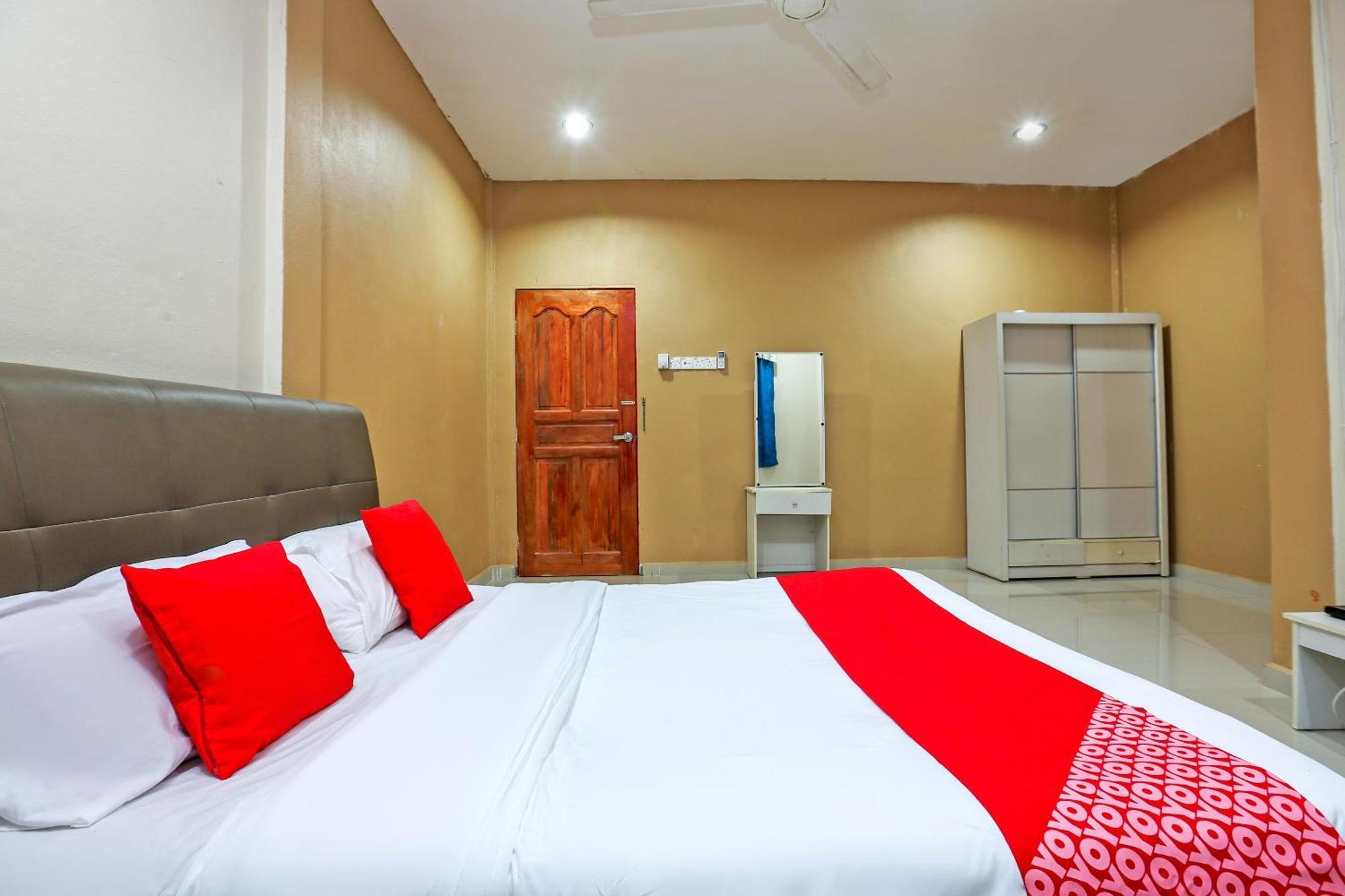OYO 89933 Nun Hotel Jeli Extérieur photo