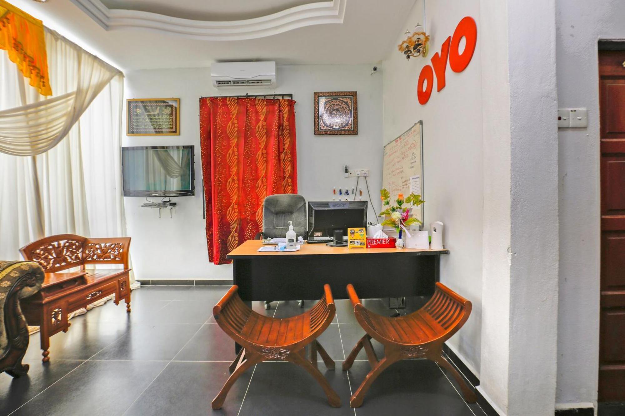 OYO 89933 Nun Hotel Jeli Extérieur photo
