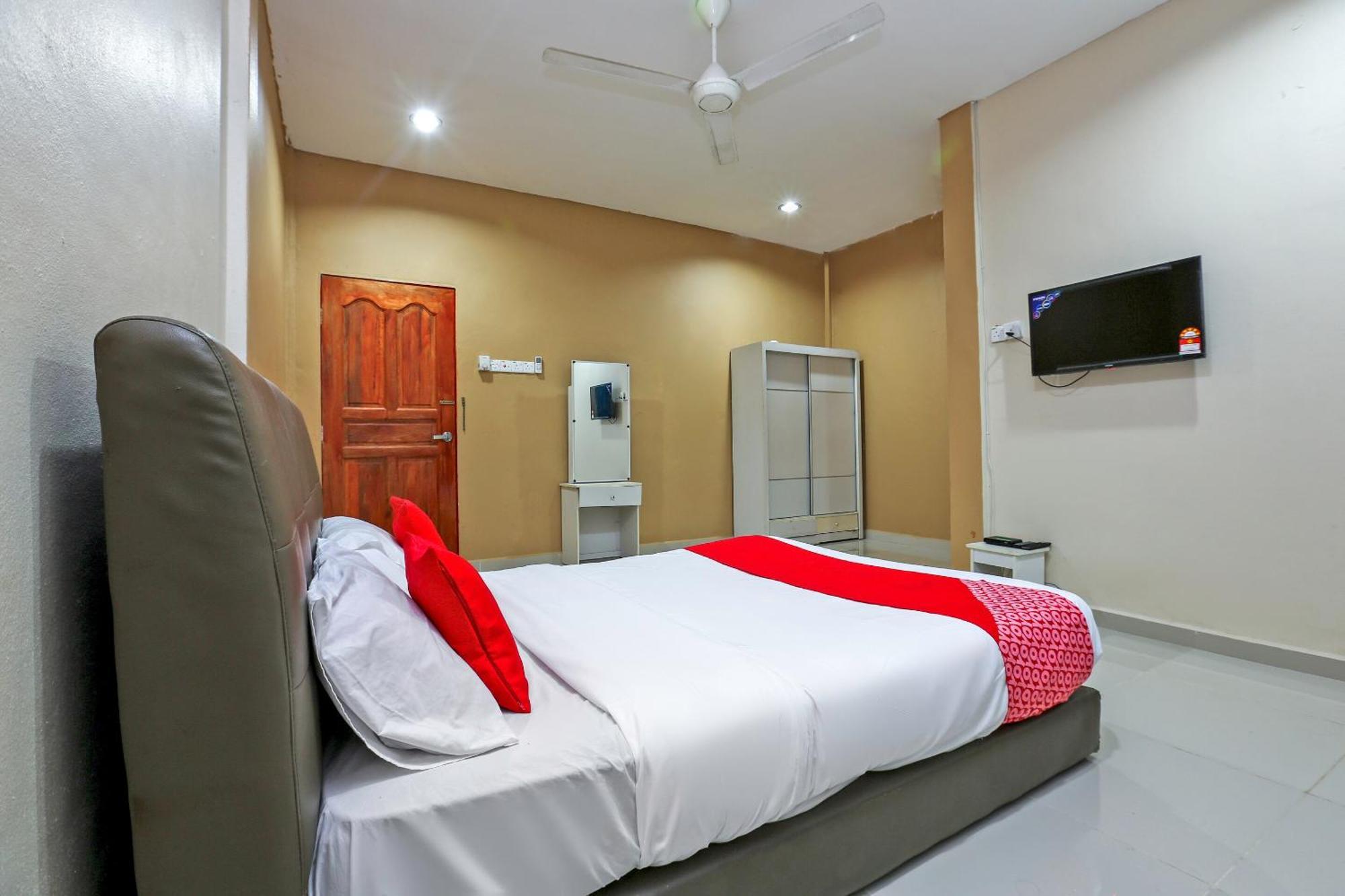 OYO 89933 Nun Hotel Jeli Extérieur photo